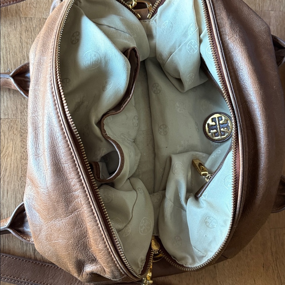 Tory Burch City Satchel - Picture 5 of 10